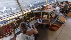 Controladores aéreos y técnicos acatarán la Conciliación Obligatoria: no habrá medidas