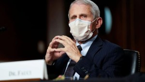 “Ómicron infectará a casi todo el mundo”, alertó el experto Anthony Fauci
