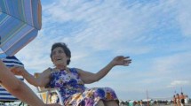 Imagen de De Tucumán al mar, la sonrisa inolvidable por este viaje que esperó 73 años