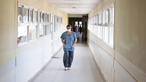 Murieron dos adultos mayores afectados por Covid en San Antonio