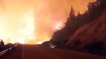Imagen de Videos: el fuego cruzó la ruta 40 al sur de Bariloche