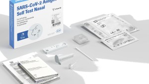 ¿Cómo es un kit de autotest nasal para coronavirus y cuán efectivos son?