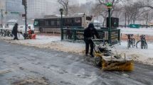 Imagen de Una ola de nieve «potencialmente mortal» sigue azotando a Estados Unidos