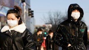 China enfrenta posible primer brote nacional por la variante Ómicron