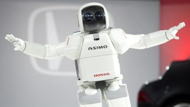 El robot adivina intenciones humanas con un 96% de precisión.