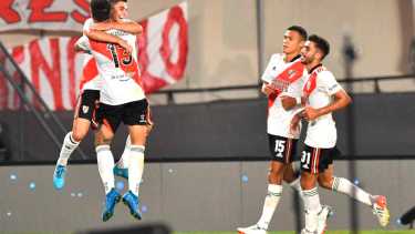 Julián Álvarez sigue letal y River goleó a Patronato