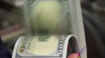 Imagen de El dólar blue tocó un nuevo récord y genera ruido en la economía: ¿Por qué sube?