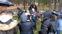 Imagen de Marley, Mirko y Vicky Xipolitakis pasaron por Junín de los Andes para grabar «Por el Mundo»