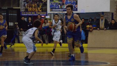 Básquet: el roquense Ramiro Guaita entrena en el campamento de selección argentina