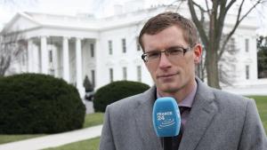 Philip Crowther, el periodista que habla seis idiomas y es furor en las redes