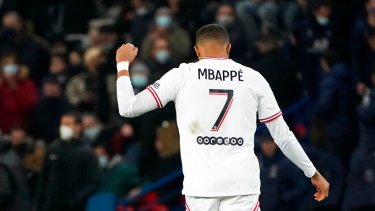 Mbappé salvó al PSG en la última jugada del partido. (Foto: AP)