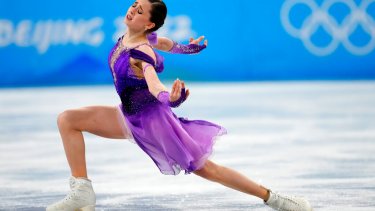 Kamila Valieva lloró luego de su actuación en el programa corto de la competencia individual de patín artístico. (AP Photo/Natacha Pisarenko)