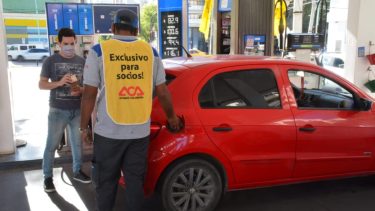 Hace unas dos semanas el gobierno nacional postergó hasta abril la actualización de los impuestos a los combustibles. (Foto: archivo Yamil Regules)