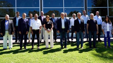 La foto tras la reunión de las autoridades de la coalición opositora. 