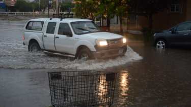 Una importante zona de Neuquén está en alerta por tormentas para este martes. 