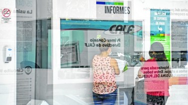 El costo de los insumos, la suba del valor de la energía y el incremento de los salarios motivos que dio CALF para pedir el aumento de la luz. (Archivo Florencia Salto)