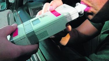 En el test se determinó que el concejal conducía con 2,99 gramos de alcohol en sangre. (Foto archivo)