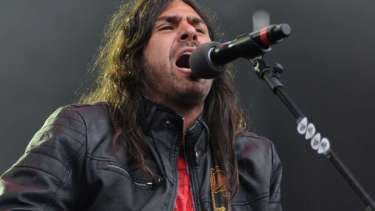El cantante de rock generó polémica en Twitter.
