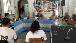 Padres de Evelyn Alarcón pidieron por una bicisenda en la General Paz de Regina