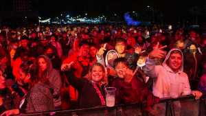 La lluvia no frenó el comienzo de la Fiesta Nacional de la Manzana