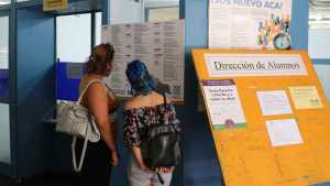 Más de 10.000 estudiantes universitarios vuelven a cursar a las aulas y sin aforos en Roca