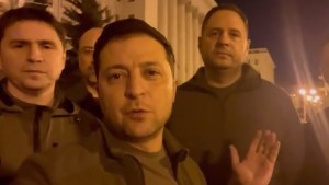 Zelenski, de comediante televisivo a héroe inesperado para los ucranianos bajo asedio ruso