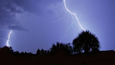 Alerta roja por tormentas y lluvias muy fuertes para el este de Río Negro