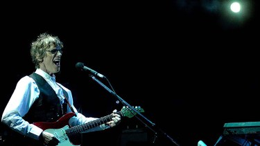 "En Spinetta su voz, letras y música, profundamente consustanciadas, tejen una trama originalísima", dice Isabel De Sebastián, corista del Flaco en los años 80.