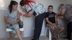 Los dispositivos de vacunación que estarán disponibles hoy en Neuquén