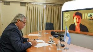 La manta corta entre crecer y cumplir con el Fondo