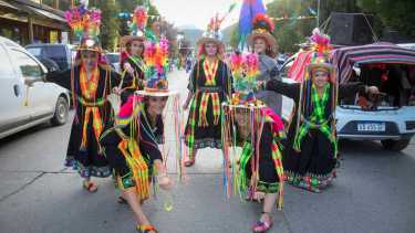 El carnaval se disfruta a pleno en San Martín de los Andes. Foto: Patricio Rodríguez