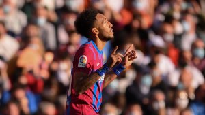 Fútbol europeo: derrota de Leeds de Bielsa ante el United y goleada de Barcelona