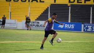 Brian Fernández se sumó a los entrenamientos de Deportivo Madryn