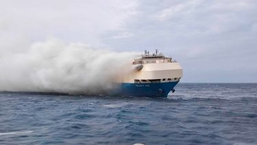 El Felicity Ace se incendió en pleno viaje por el Atlántico. 