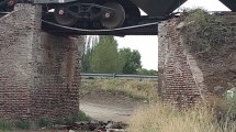 Imagen de Cedió una alcantarilla y descarriló otro tren de cargas para Vaca Muerta en Villa Regina