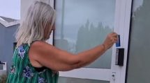 Imagen de Insólito: una senadora chubutense denunció problemas en un cajero, pero tenía la tarjeta al revés