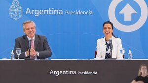 Alberto Fernández compartió acto con Luana Volnovich y defendió su gestión en el PAMI