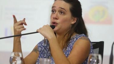 La diputada Isa Penna recibió amenazas luego de criticar duramente a Bolsonaro.