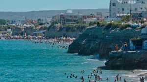 ¿Cuánto saldrá, para una pareja y dos chicos, vacacionar en el lugar más caro de Las Grutas?