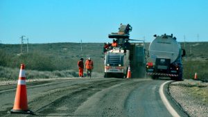 Aseguraron que hay despidos por el anuncio de Milei de paralizar la obra pública
