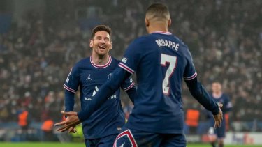 Messi y Mbappé fueron las grandes figuras de la noche en París. 