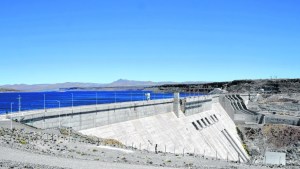 Quiénes manejan las grandes presas de la región