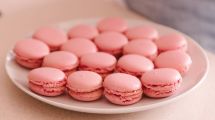 Imagen de Macarons con ganache de frambuesa y chocolate