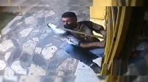 Imagen de Quiso entrar a robar a una panadería y lo sacaron a escobazos