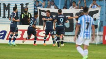 Imagen de Racing goleó a Atlético Tucumán con un tanto del roquense Facundo Mura y llega en alza al clásico de Avellaneda
