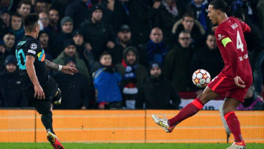 Con el gol de martínez, el Inter venció a Liverpool de visitante pero no le alcanzó para pasar.