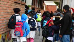 Río Negro cambió de postura y también deja de exigir el barbijo en sus escuelas