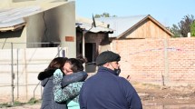 Imagen de Dos hermanos murieron y hay otros cuatro heridos: el fuego se habría iniciado con fósforos