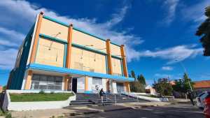 El intendente de Plaza Huincul pide autorización para comprar el excine de YPF a 45 millones de pesos