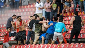 Batalla campal en Querétaro-Atlas: lo que se sabe del violento enfrentamiento en México